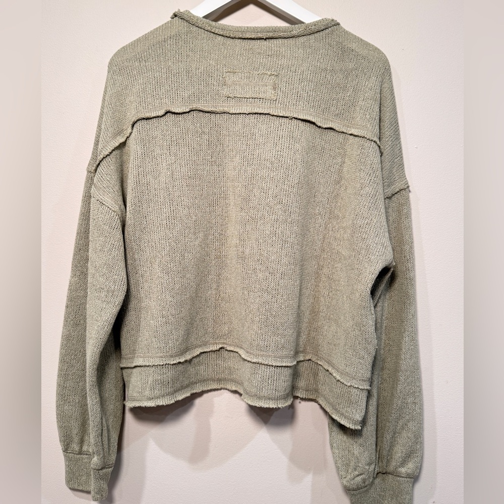 NWT New In Sage Green Cropped Sweater – Size Large - Picture 4 of 5